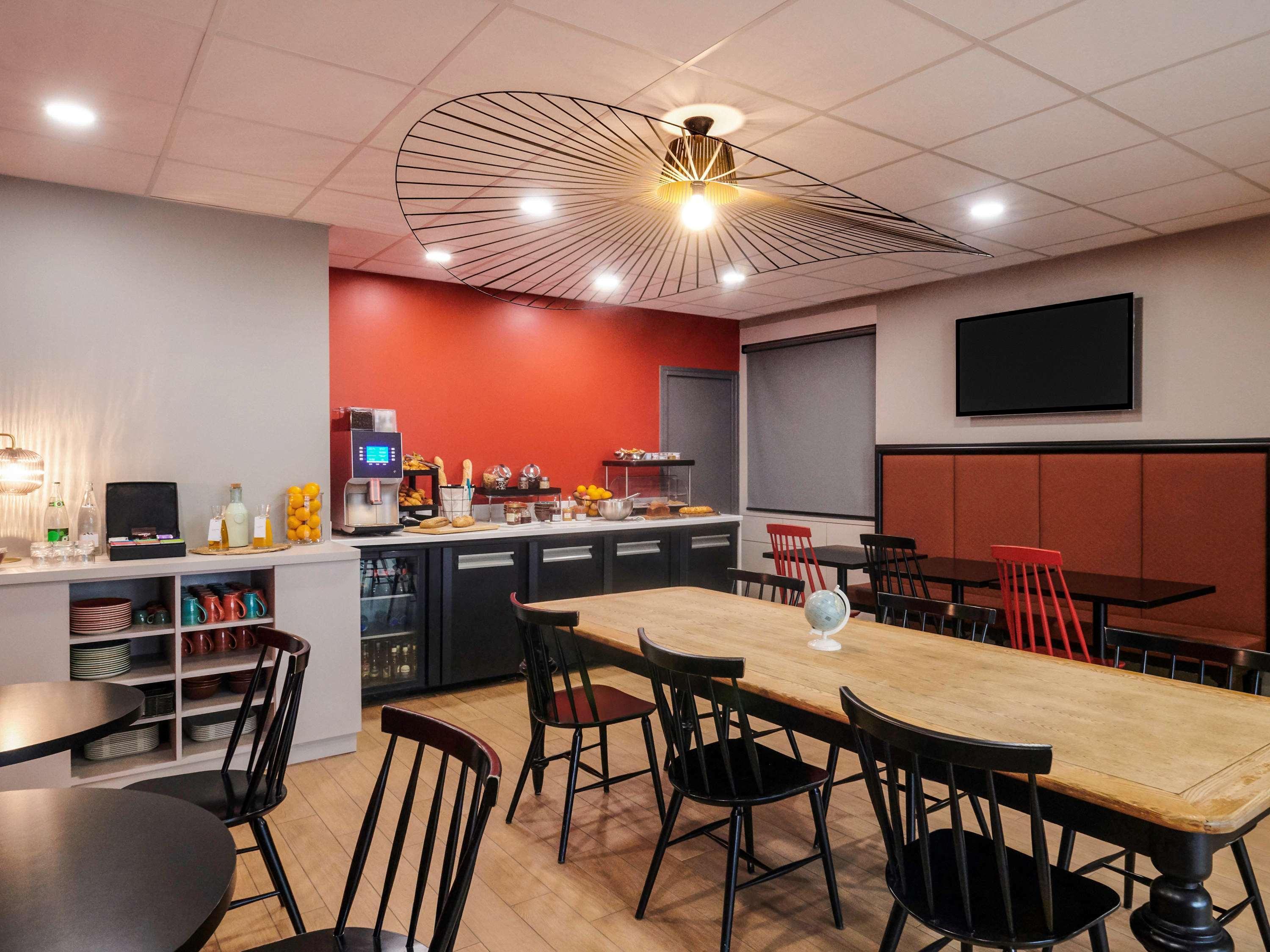 Ibis Styles Nantes Centre Place Graslin Екстериор снимка